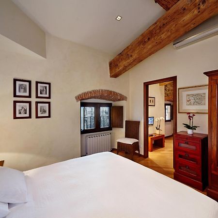 The Flora And Florian Apartments - The Feeling Of Touching The Duomo Florenţa Exterior foto