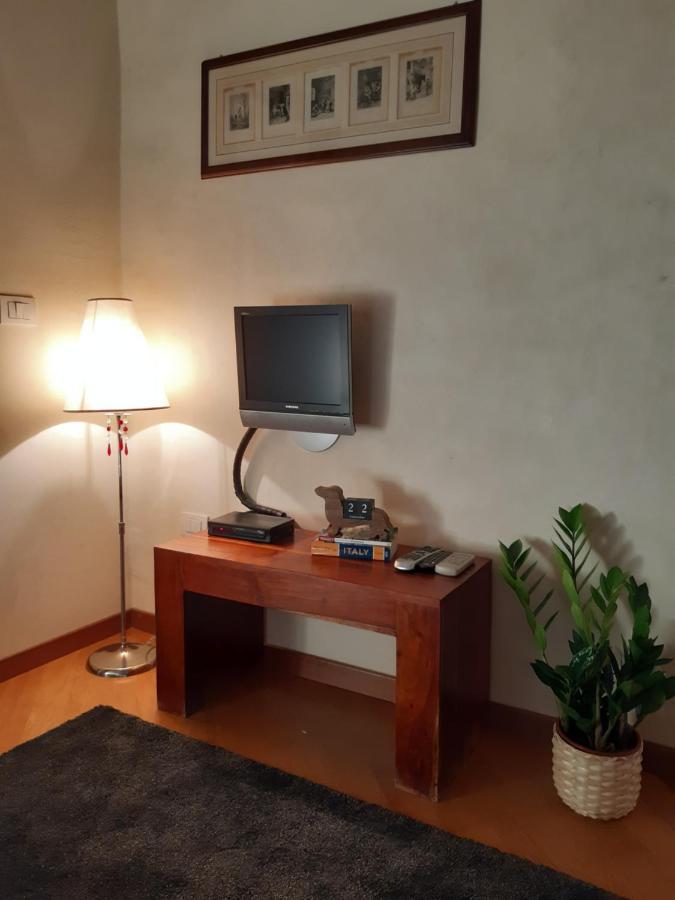 The Flora And Florian Apartments - The Feeling Of Touching The Duomo Florenţa Exterior foto
