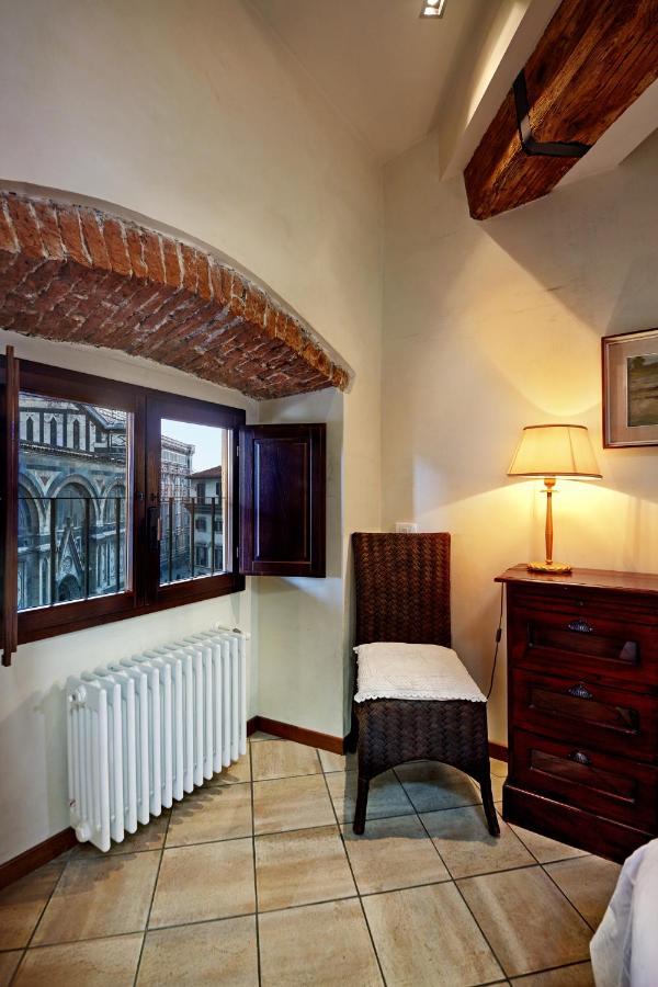 The Flora And Florian Apartments - The Feeling Of Touching The Duomo Florenţa Exterior foto