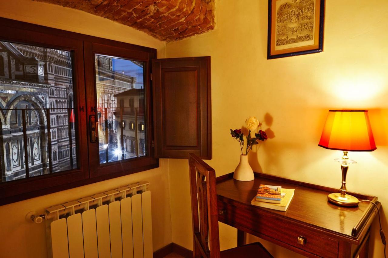 The Flora And Florian Apartments - The Feeling Of Touching The Duomo Florenţa Exterior foto