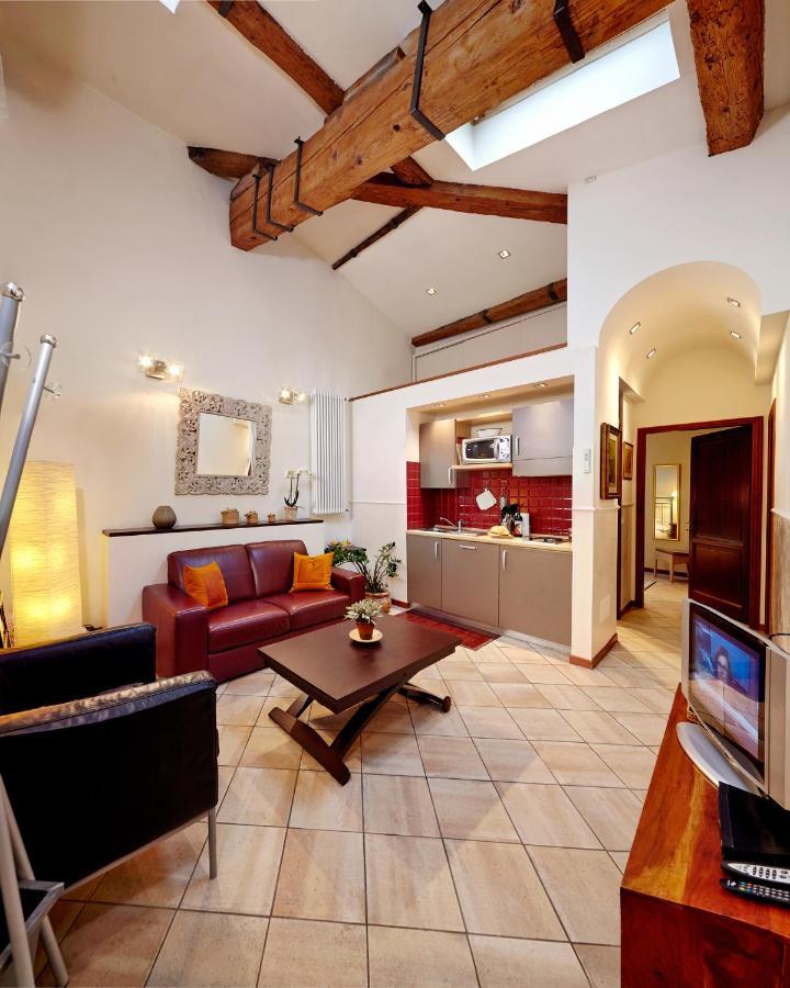 The Flora And Florian Apartments - The Feeling Of Touching The Duomo Florenţa Exterior foto